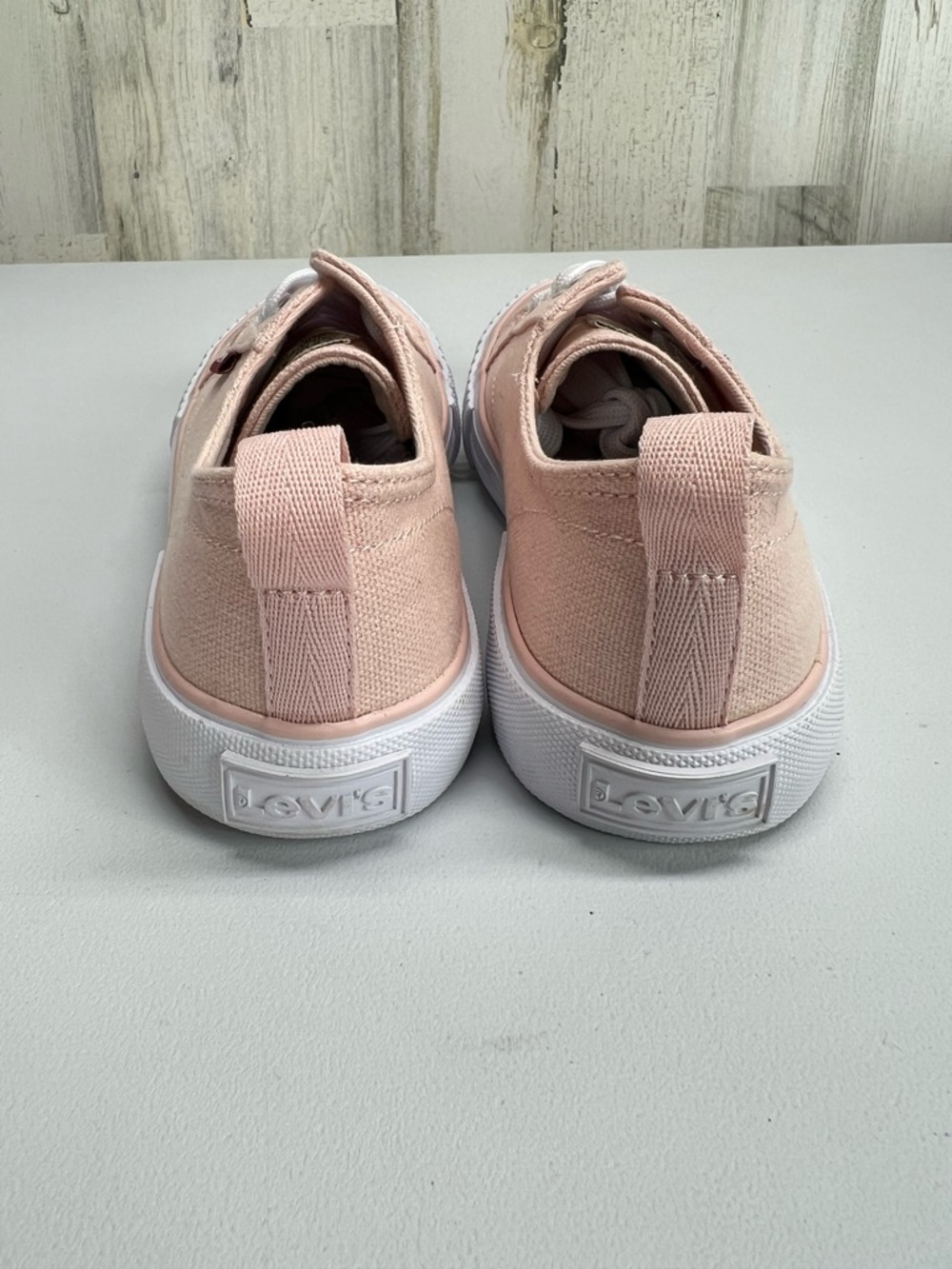 Levi's Kids Canvas Sneakers Size 1 Like New - Picture 4 of 6